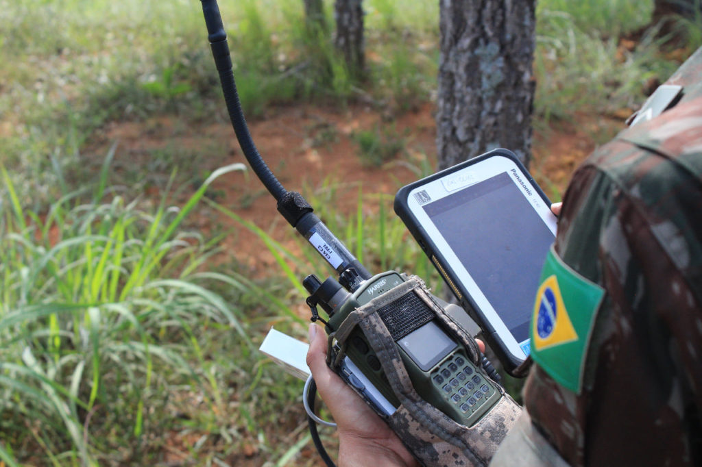 O Sistema Gênesis é um sistema computadorizado de direção e coordenação de tiro Nível Brigada que objetiva substituir os métodos tradicionais