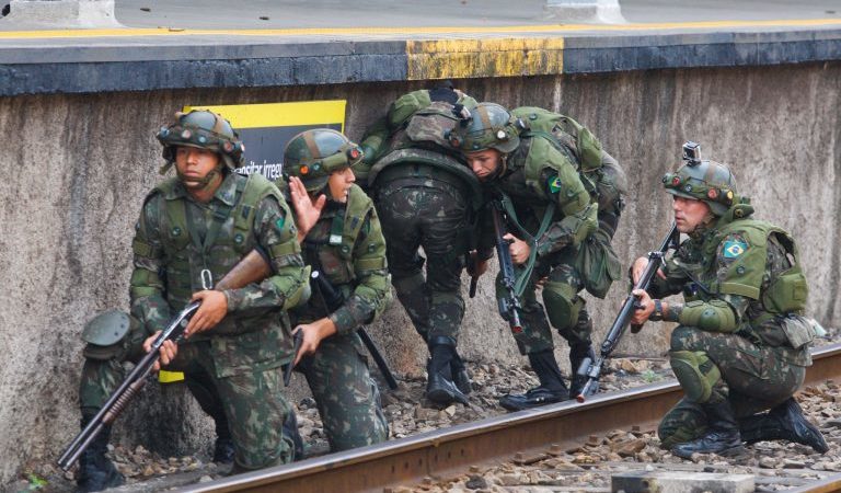 Exército nas ruas do Rio de Janeiro